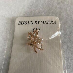 Flower shaped Pin